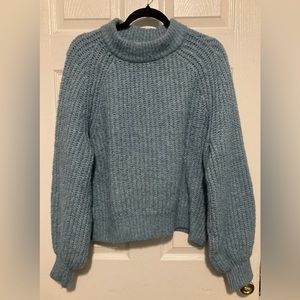 Beautiful Universal Thread size XL. baby blue sweater with balloon sleeves.